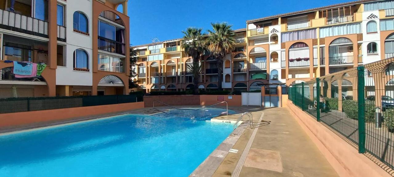 Appartement Situe Au Cap D'Agde Proche Plage Luaran gambar